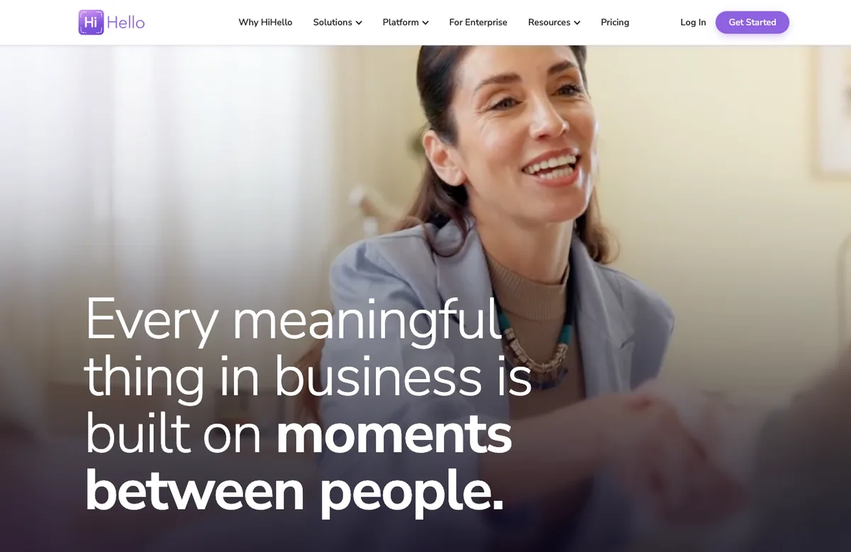 HiHello homepage promoting its digital business card platform for professionals